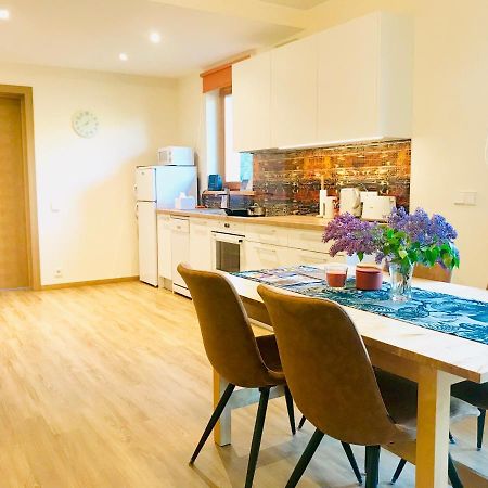Family Apartment 100M From The Beach Jūrkalne Exterior foto