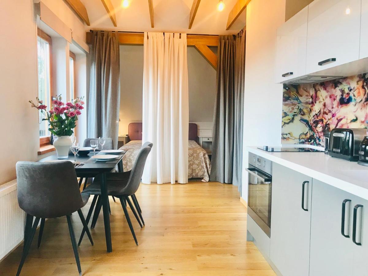 Family Apartment 100M From The Beach Jūrkalne Exterior foto