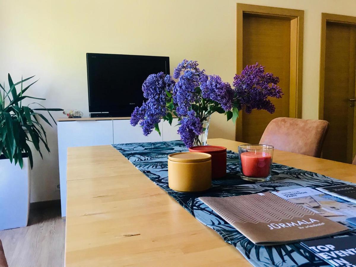 Family Apartment 100M From The Beach Jūrkalne Exterior foto