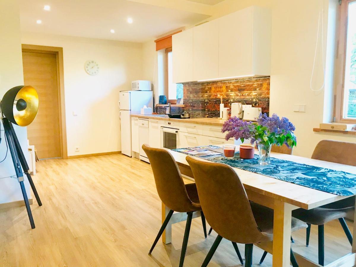 Family Apartment 100M From The Beach Jūrkalne Exterior foto