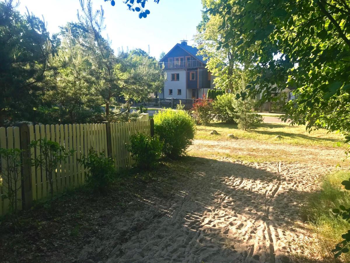 Family Apartment 100M From The Beach Jūrkalne Exterior foto