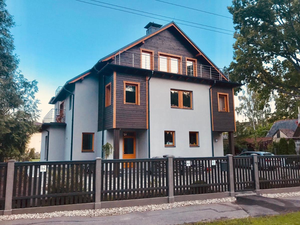 Family Apartment 100M From The Beach Jūrkalne Exterior foto