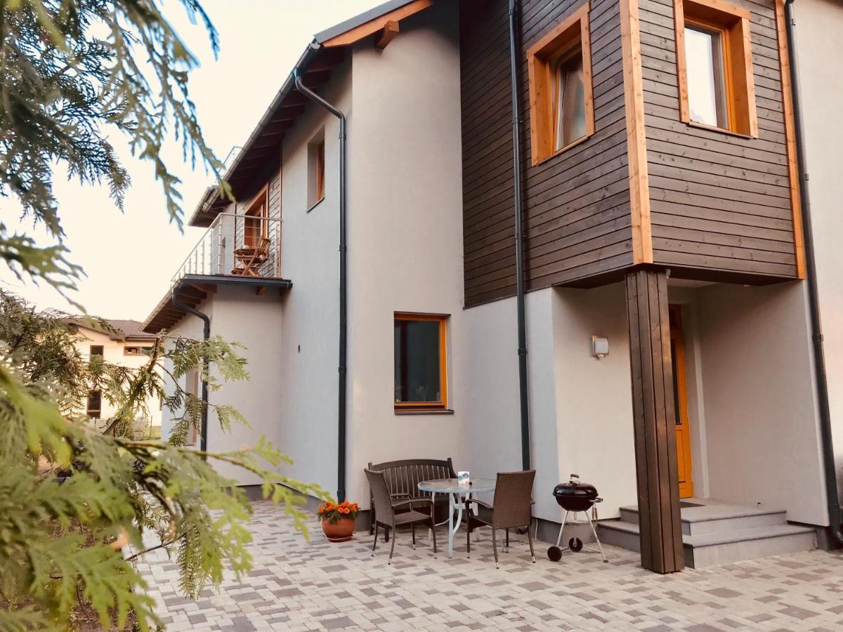 Family Apartment 100M From The Beach Jūrkalne Exterior foto